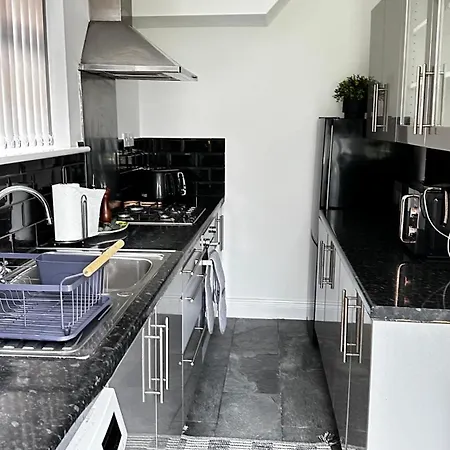Cosy 3 Bed Home Near Nec & Bhx Birmingham Exterior photo