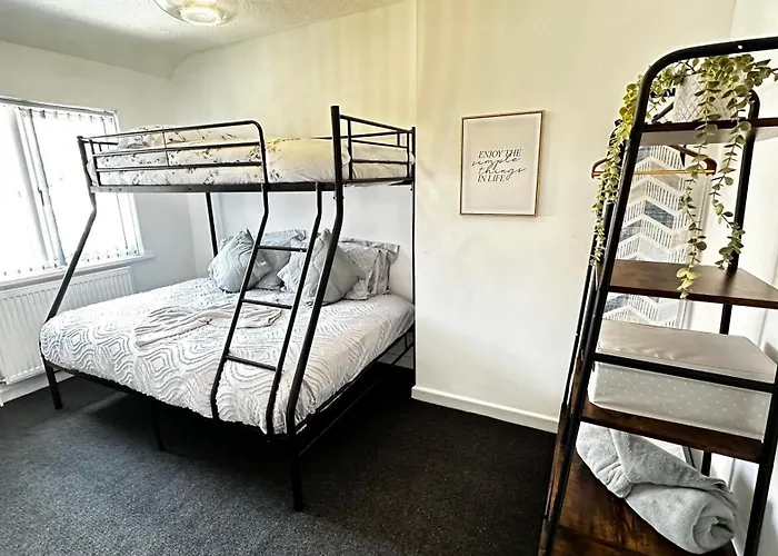 Cosy 3 Bed Home Near Nec & Bhx