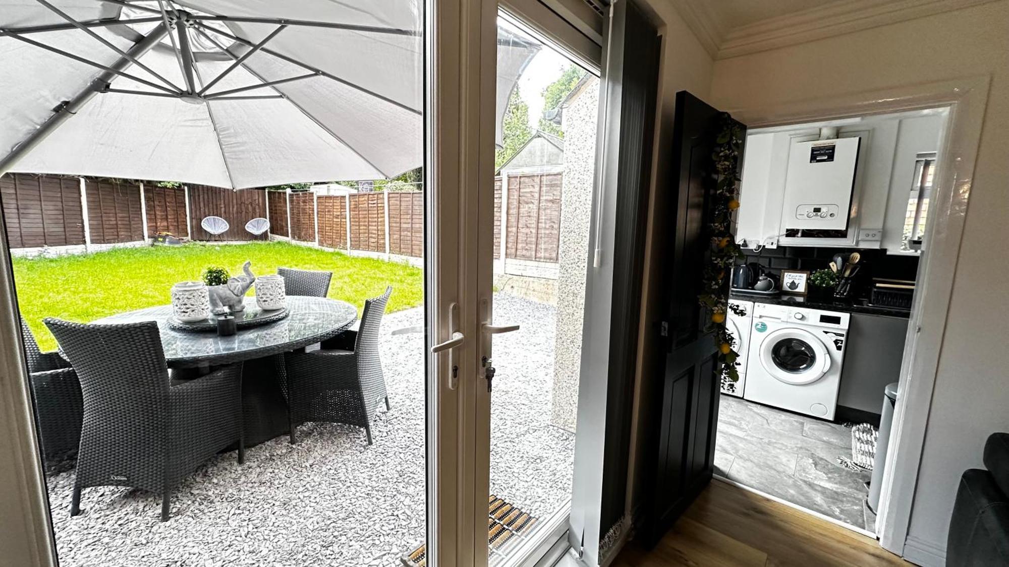 Cosy 3 Bed Near Nec & Bhx * Бирмингем
