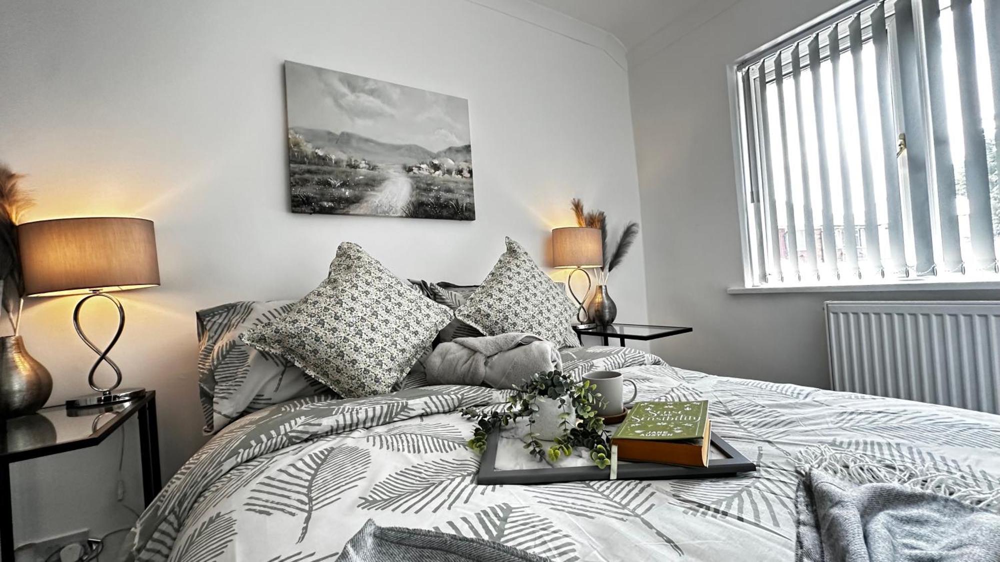 Cosy 3 Bed Near Nec & Bhx * Бирмингем